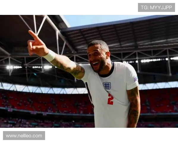 凯尔·沃克对位姆巴佩：顶级速度下的防守战术解析