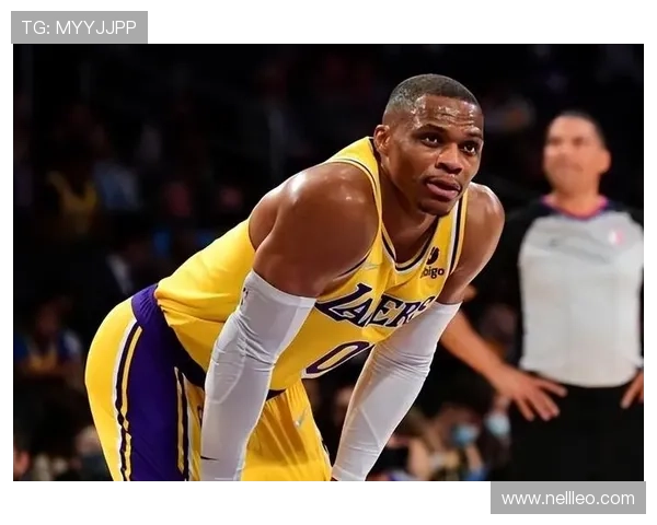 威斯布鲁克突破次数提升拉开防线，助攻率显著高于同期表现