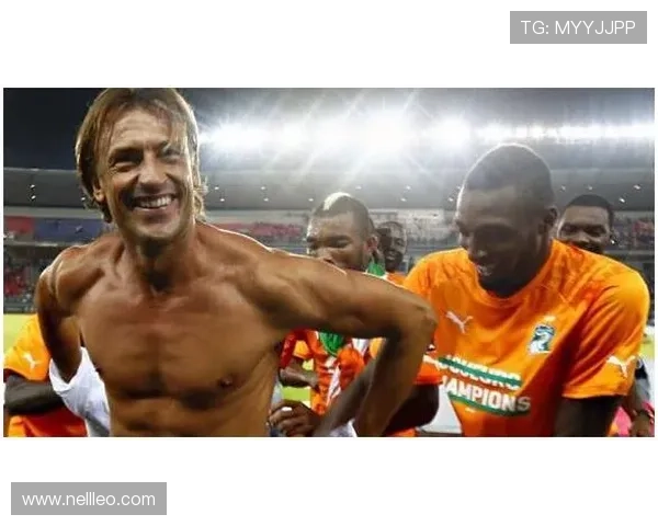 施洋这生活作风，球场上严肃到家，私下却像邻居家的大叔一样随性太反差了！